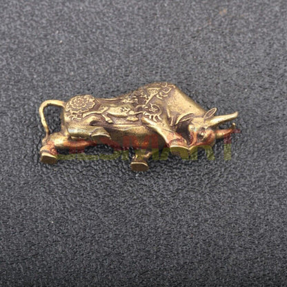 Solid copper Bull trinket, vintage handmade bronze figurine with detailed hand-carved features.