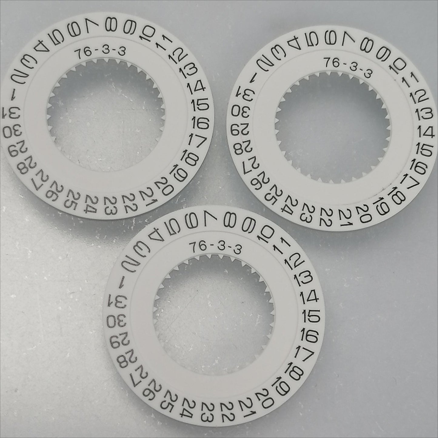 1. Japan-made white date disk wheel for Miyota 2115 quartz watch movement, set of 3.  