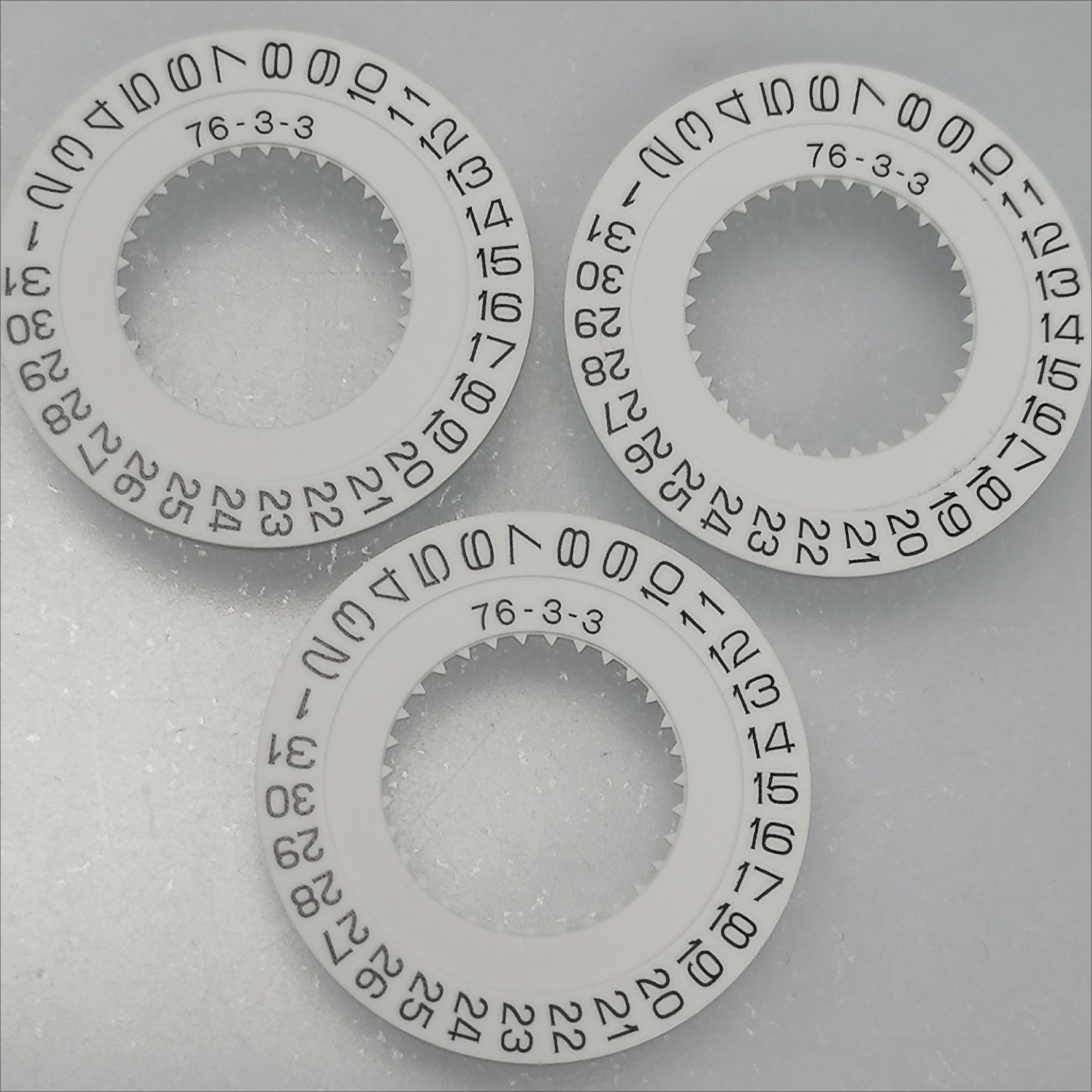 1. Japan-made white date disk wheel for Miyota 2115 quartz watch movement, set of 3.  