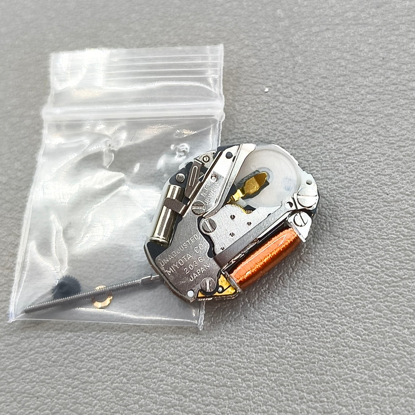 Japan Miyota 2036 Quartz Movement 3 Hands High Pinion H2