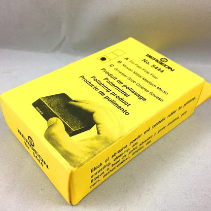 Bergeon 5444-C coarse polishing pad for effective rust removal on watch accessories and cases.