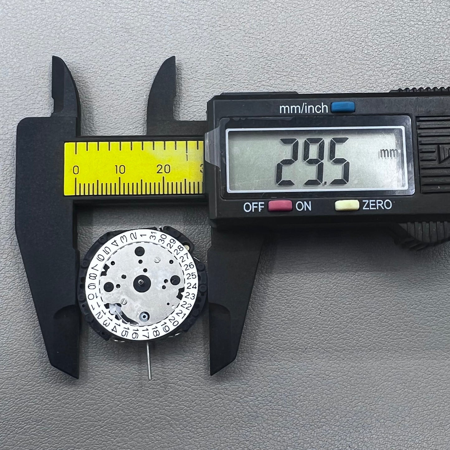 Epson VD57C watch movement displaying single calendar date at 3 o'clock position for Japan models
