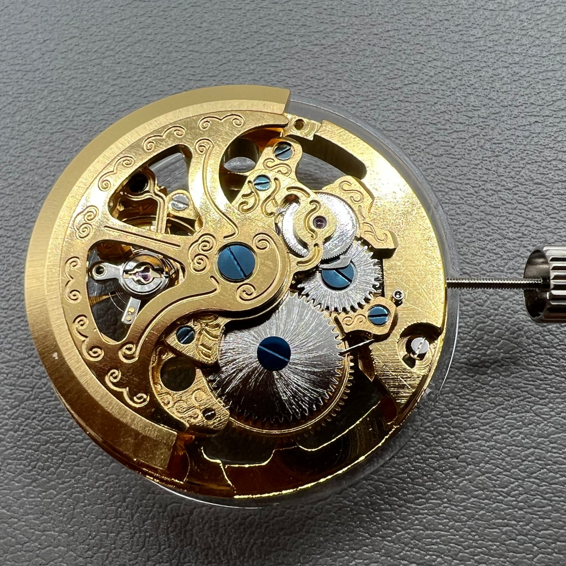 Golden Hollow 32.8mm watch with 7120 automatic mechanical movement, extra-large design.