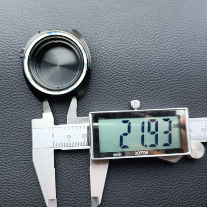 Seiko 42.5mm silver watch case with black bezel, white ring, fits NH35/NH36 movements.