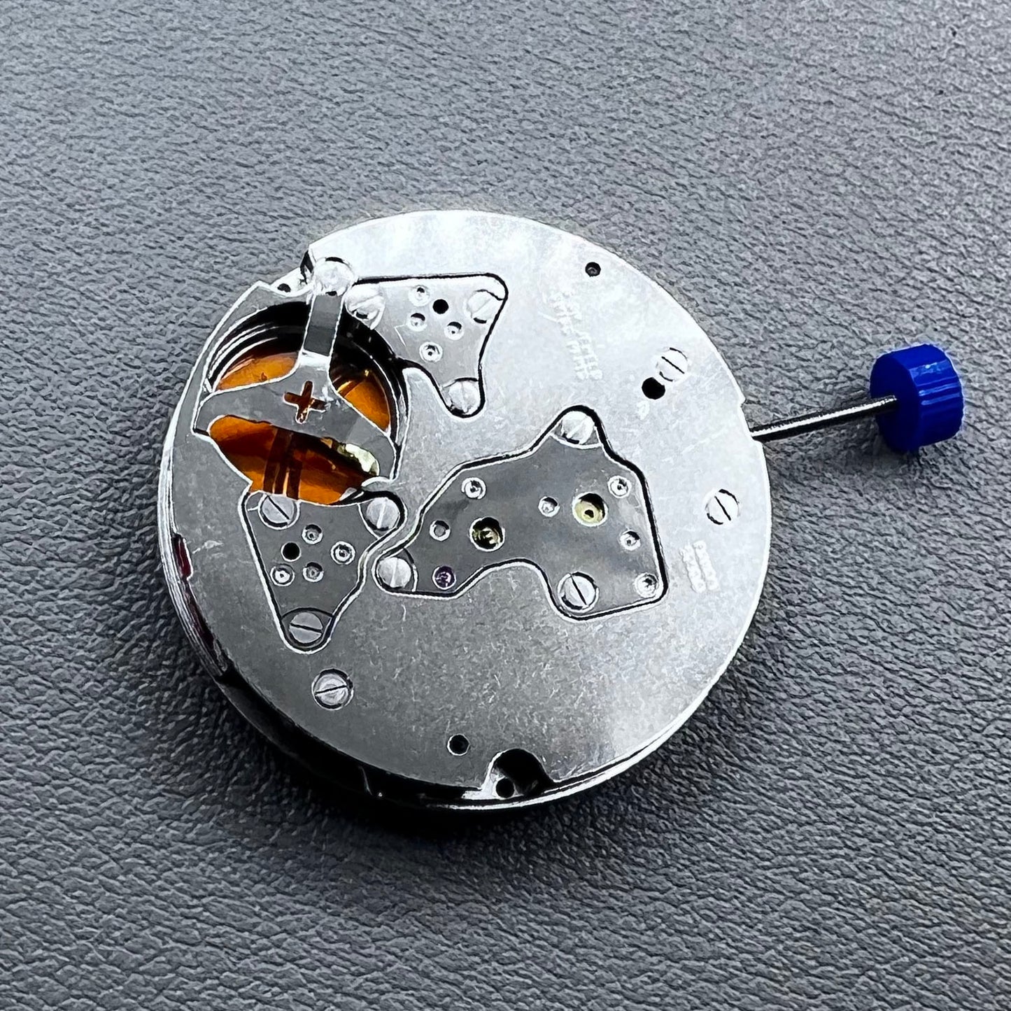 Swiss Ronda 5040D quartz movement with date display at 4 o?clock watch accessory.