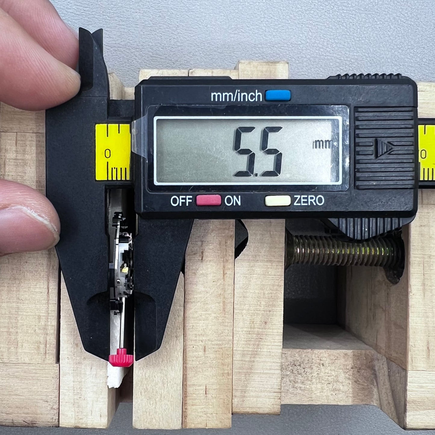 Japan Original 213D Quartz Movement Not 2035