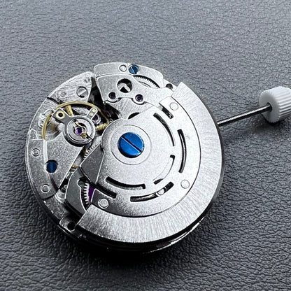 NN2813 watch accessory featuring automatic mechanical movement, compatible with models 8205 and 8215.