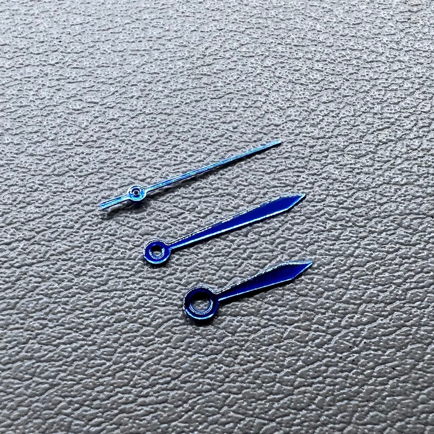 Blue 11mm arrow watch hands set, no lume, compatible with Miyota 2035 movement, brand quality.