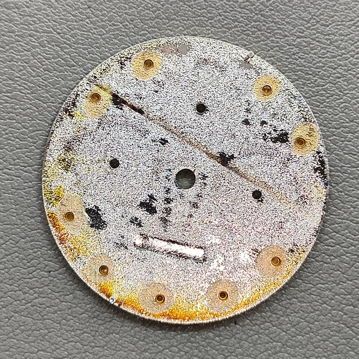 Embedded Diamond Watch Dial with Gold Trim Watch Hands for VK63 Movement