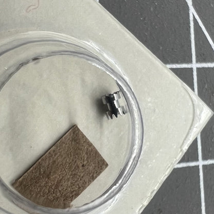 Durable sliding pinion clutch for 1530 1570 watch movement replacement, compatible generic brand accessory.