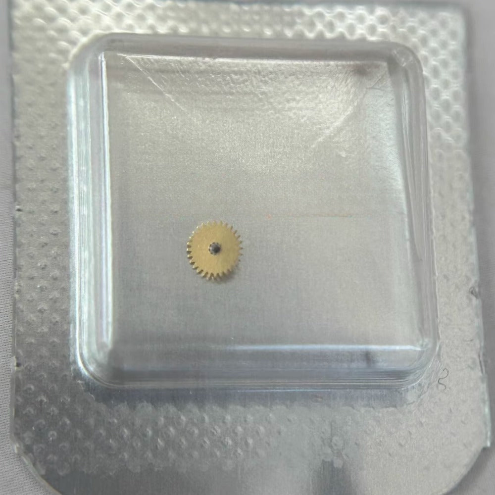 Date corrector splint compatible with Swiss ETA2000 L595.2L592.2 movement for precise hour counting.