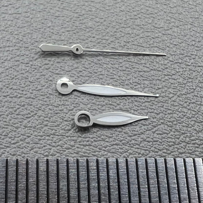 Green lume leaf-shaped watch hands with silver trim, compatible with NH35 NH36 7S26 NH70 NH72 movements.