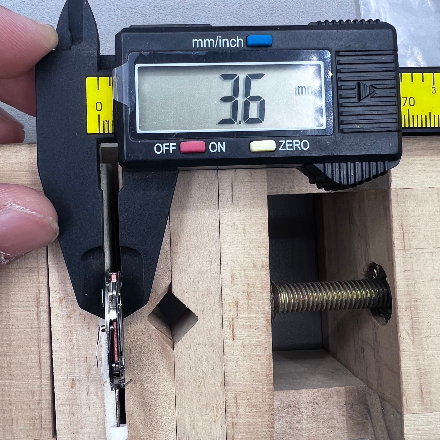 ISA 8171A Quartz Movement 4 Hands White Disk Date@6 Silver Plated