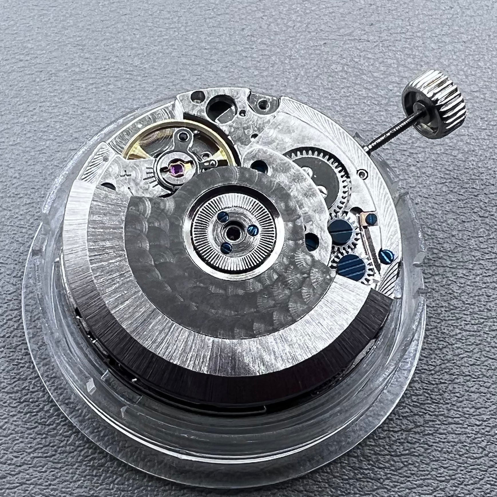Seagull ST2557 GMT watch accessory with mechanical movement and black small second disk at 9 o'clock.
