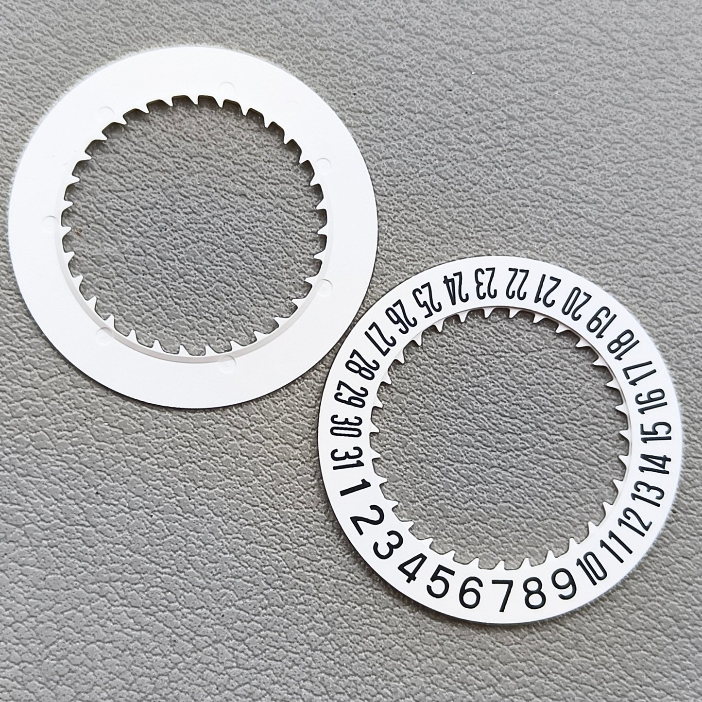 2 PIECES White Date Disk Wheel Date Wheel Fit for NH35 NH36 Movement Date@6
