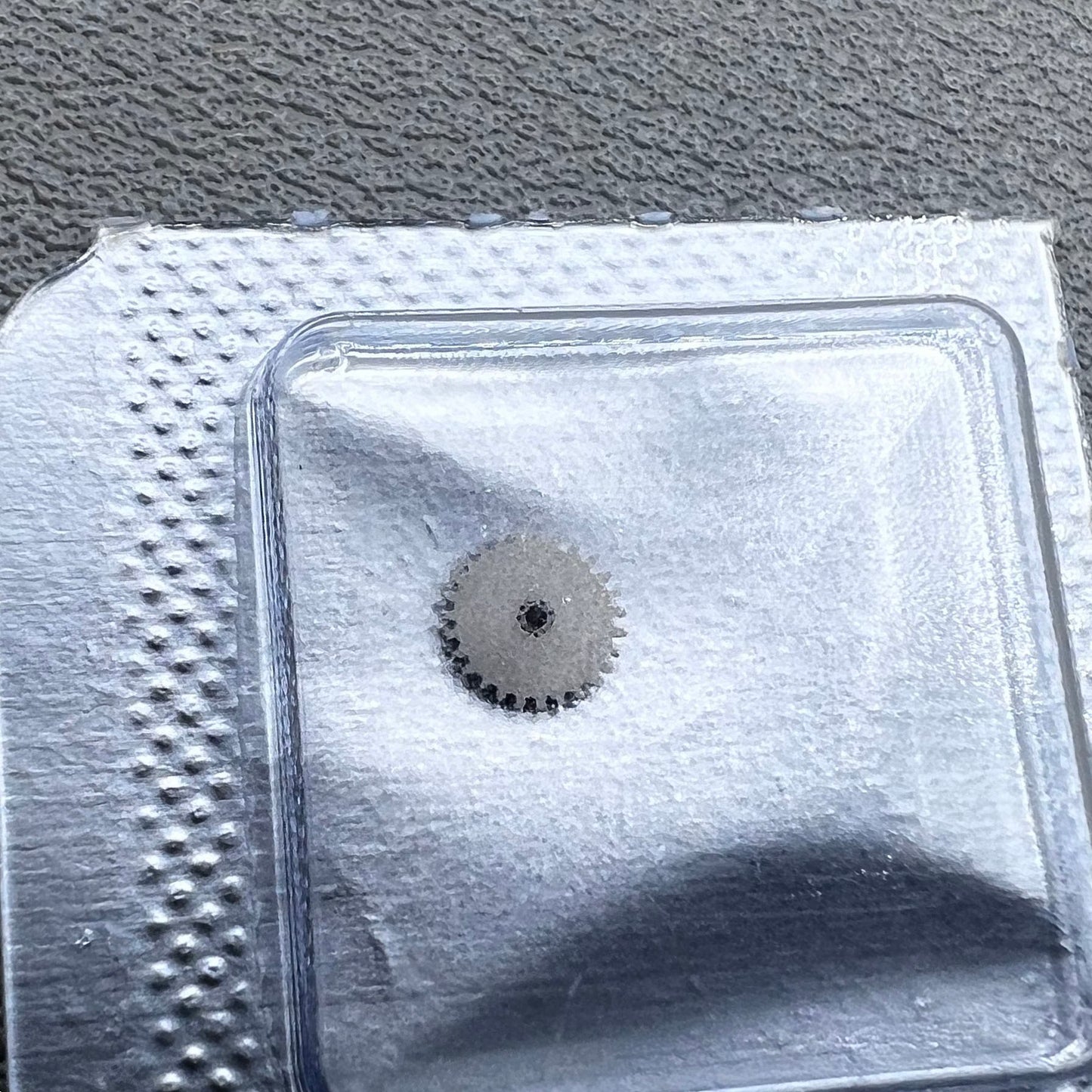 Minute wheel gear for 8205 movement watch repair, compatible with various models, essential part.