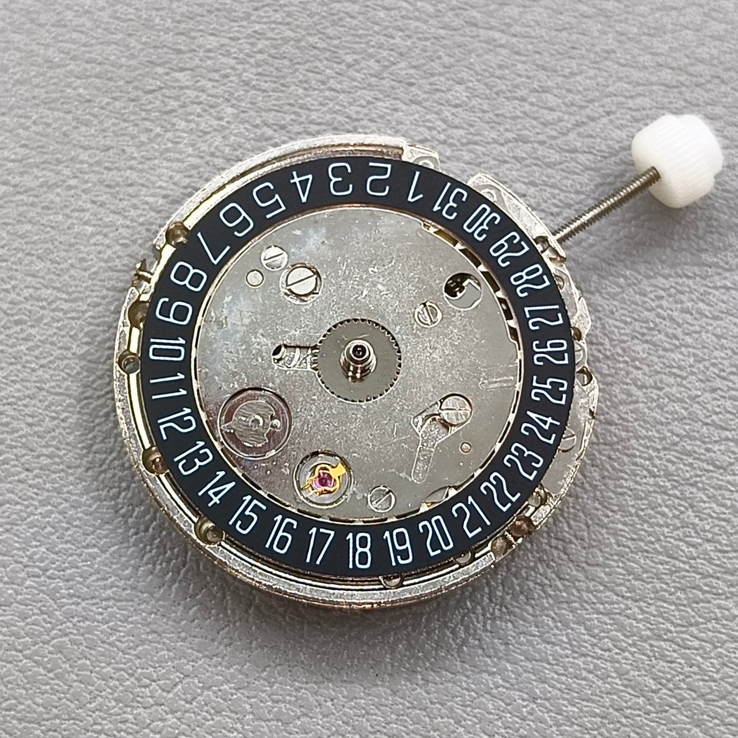 China Made 2813 Automatic Mechanical Movement 4 Hands GMT Black Disk Date@6