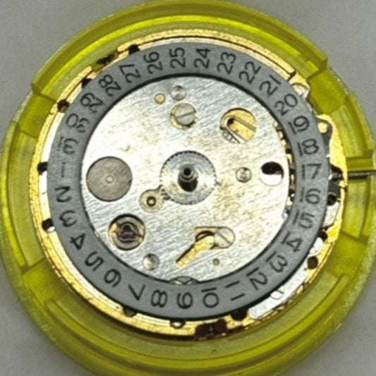 China Made 8205 2813 mechanical watch movement with single calendar and red date wheel for precision timekeeping.