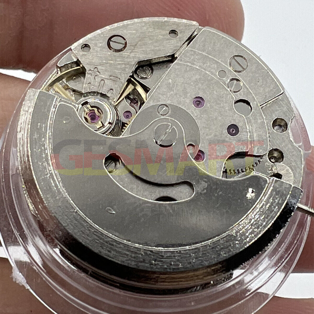 26.5mm 7120 automatic mechanical watch movement with single calendar and three hands for accurate timekeeping.