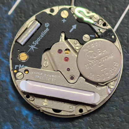 PUW 240N quartz watch movement with 3 hands, ideal for precision watch repairs and replacements.