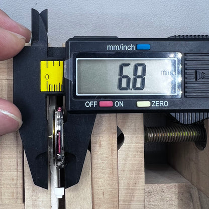 Swiss ISA 8176A 8176-1990 White Dial Watch Quartz Movement