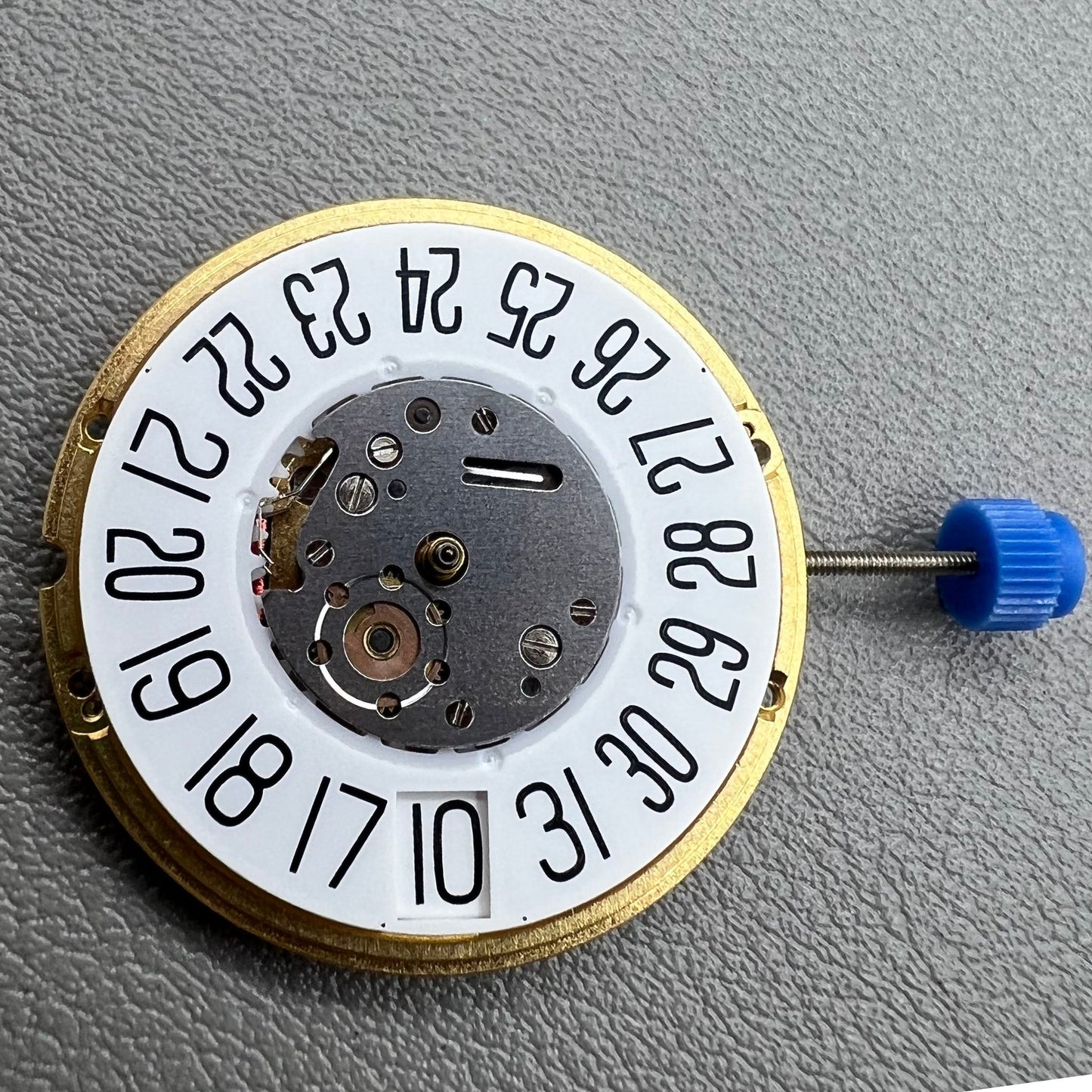 Swiss ETA V8 F06.161 quartz movement watch accessory with large date and single calendar at 6 o'clock.