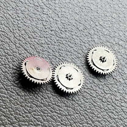 Set of 5 silver reversing wheels for Shanghai 7120 movement, compatible with China-made watches.