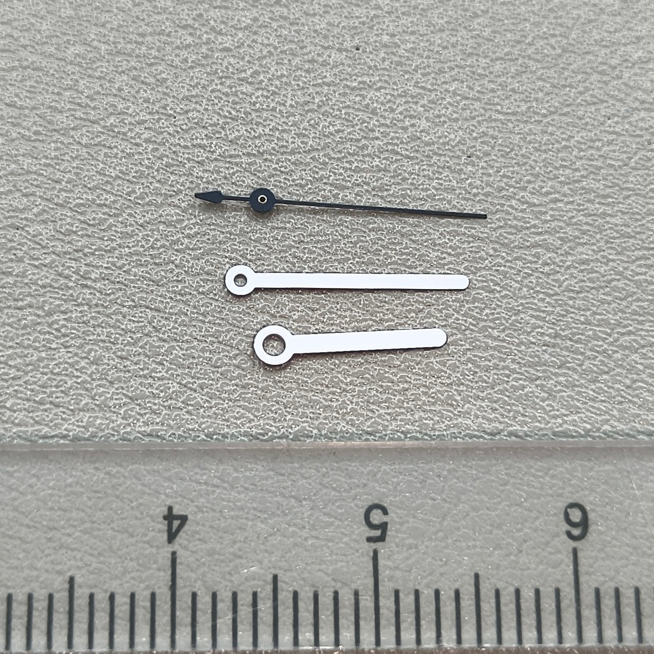 2 Sets 12mm Round Pointed White Painted Hands Set for Ronda 515 Movement