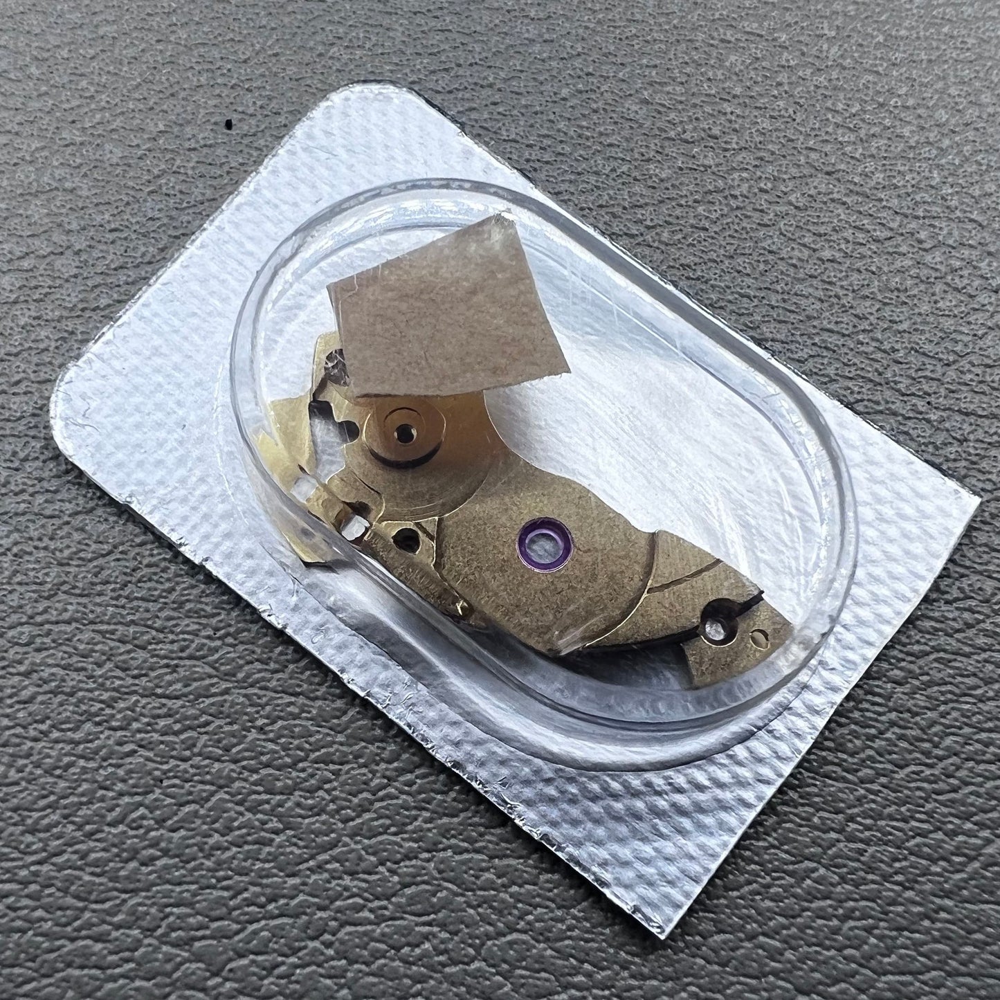 Watch splint replacement for SW200 movement, durable fit for precise mechanical watch repair.