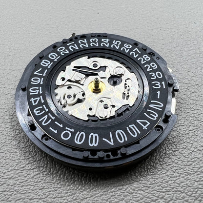 Seiko Japan 5M82A quartz watch movement for precise timekeeping and reliability.
