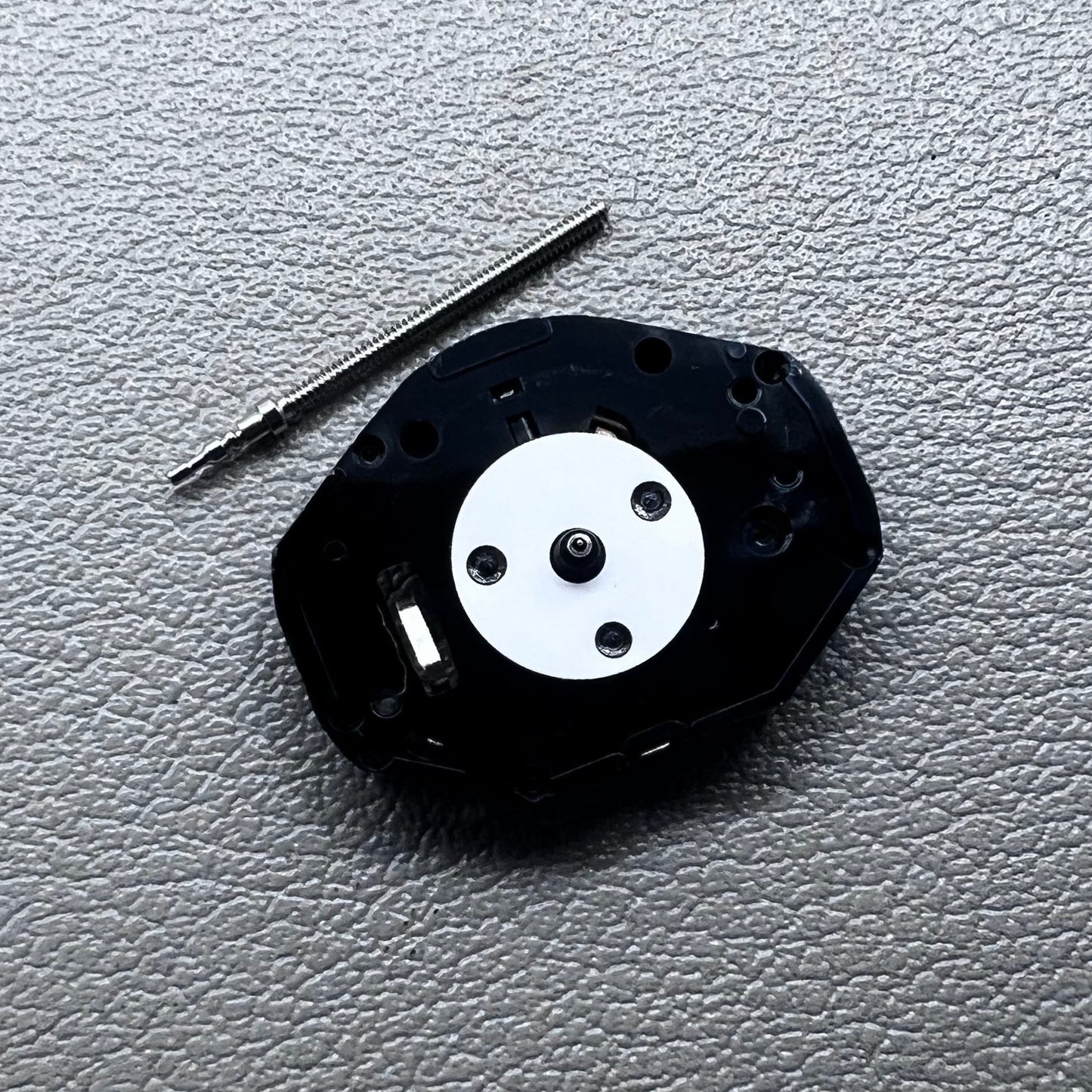 Set of 3 Hattori Epson TMI PC21 quartz watch movements for precise timekeeping and reliable performance