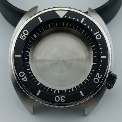 42.5mm silver watch case with black bezel and ring, compatible with NH35 NH36 NH38 NH70 movements.