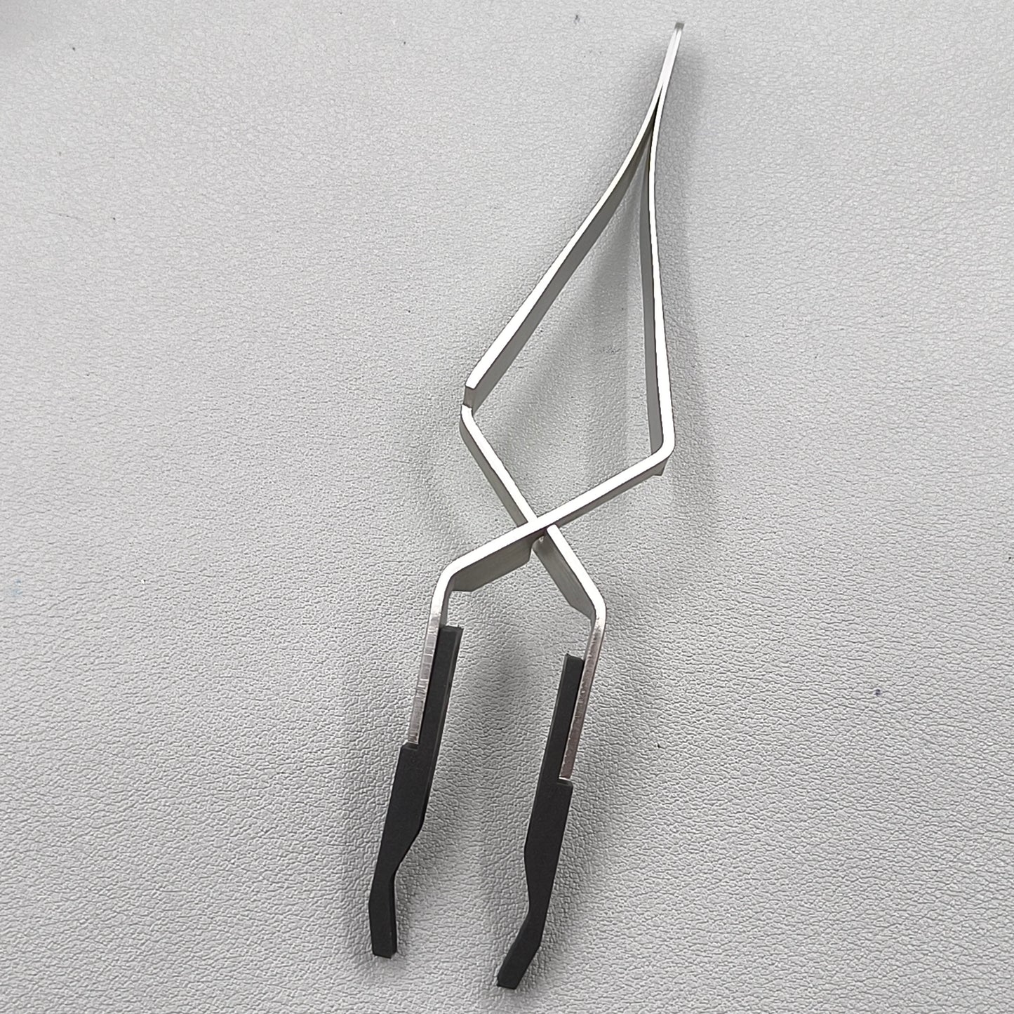 Swiss Bergeon 7140 Cross Locking Tweezers for Crystals and Dials