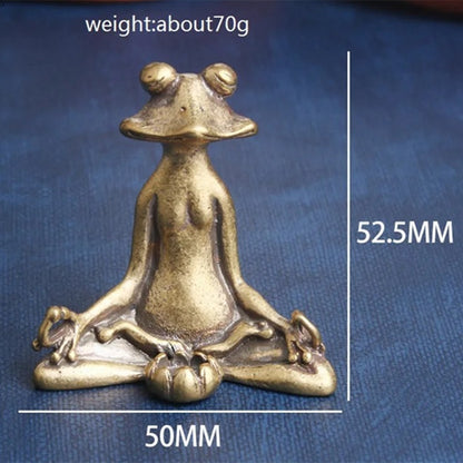 Hand-carved solid copper meditation frog figurine, vintage bronze d�cor for mindfulness and relaxation.
