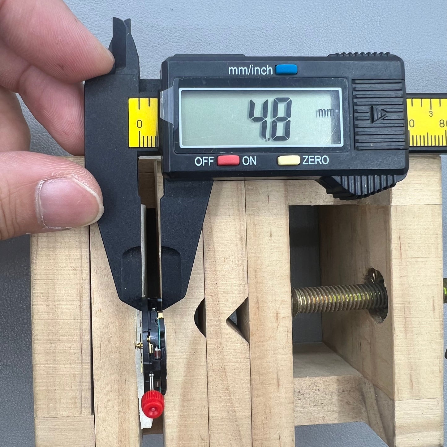 ETA Swiss G15.212 Quarzwerk Datum bei 6 Uhr Ersetzt Modell G15.211
