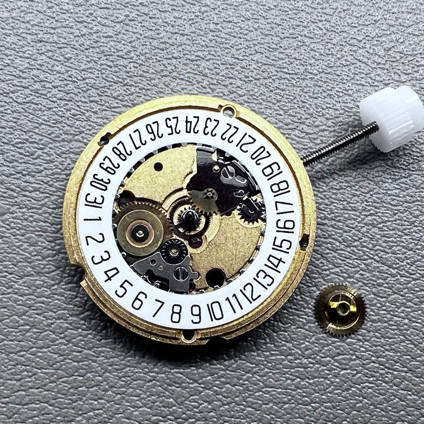 Swiss ETA 956.412 Watch Quartz Movement 3 Hands Date@6