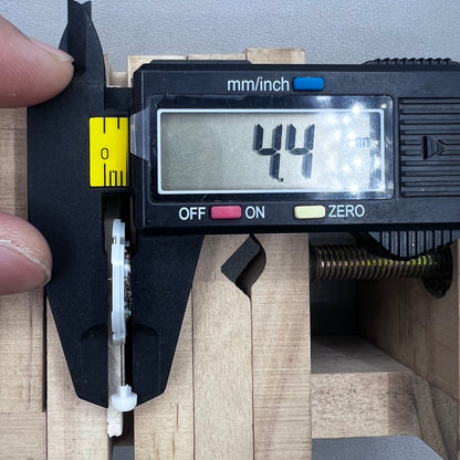 Sunon PE28 Quartz Movement 3 Hands Day Date Movement