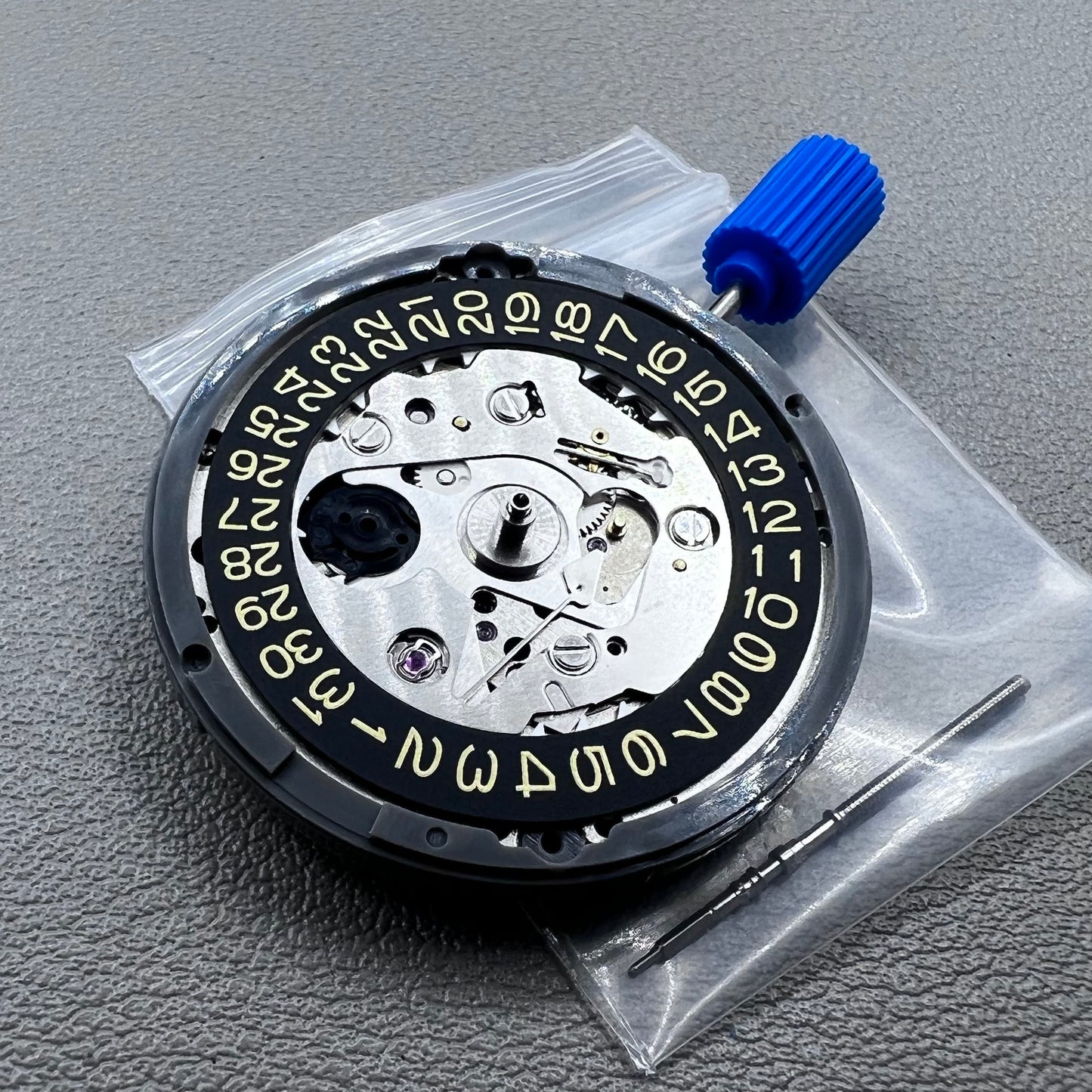 Seiko NH35 NH35A Golden Date Automatic Mechanical Movement SKX007 Crown@3.0