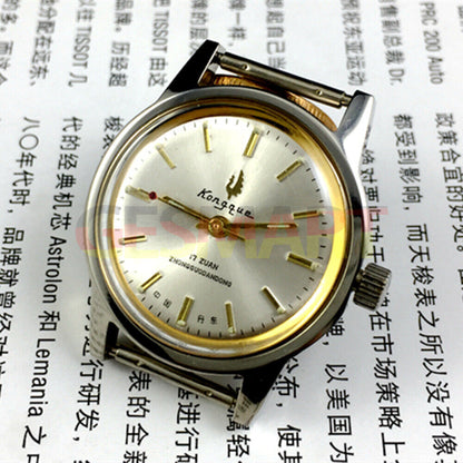 33mm Dandong manual mechanical watch with silver dial, gold markers, 17 jewels for precise timekeeping.