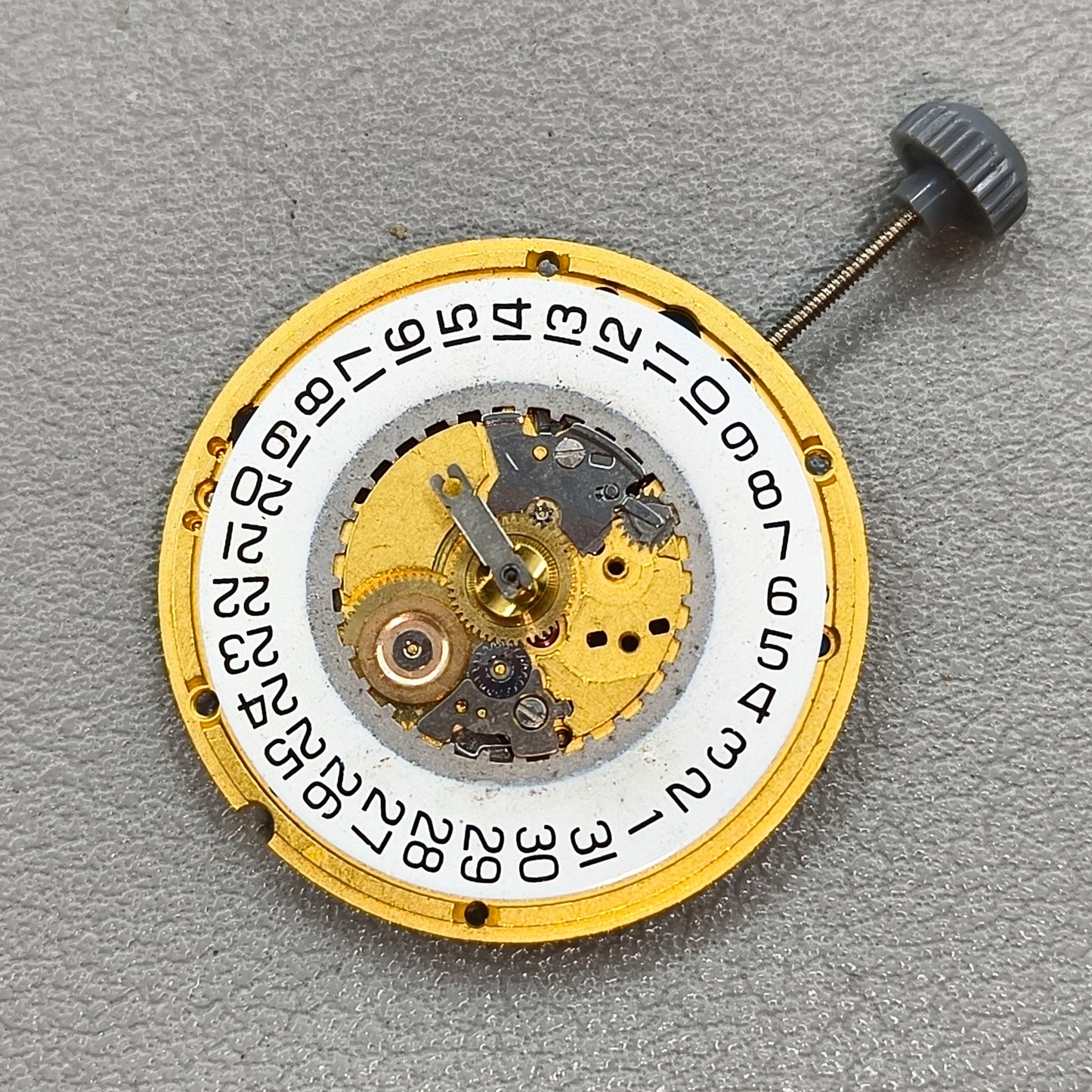 Swiss ETA 955.422 Watch Quartz Movement Day Date Golden Date@3