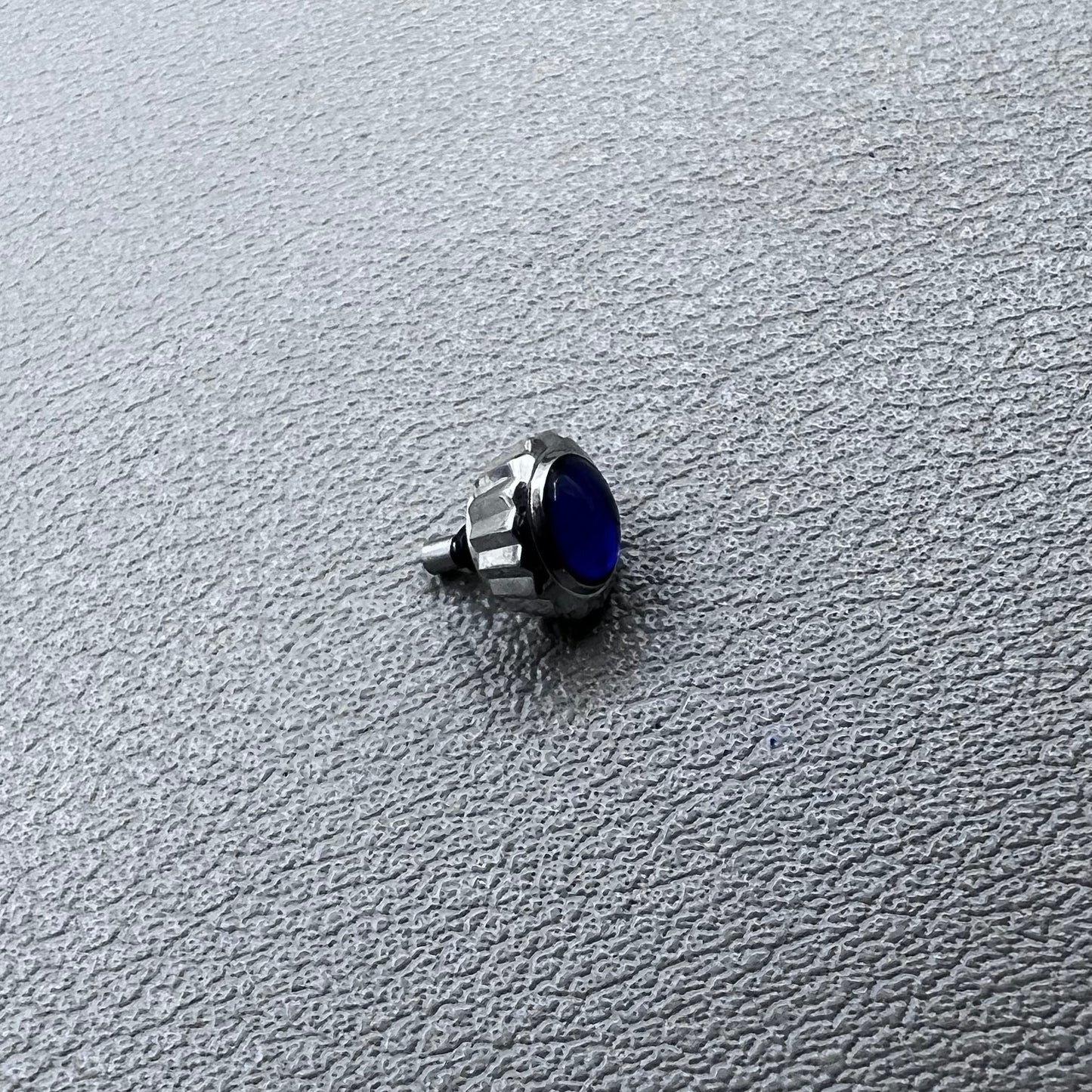 Silver watch crown for Seiko 7D48A quartz movement, original Japan replacement part.