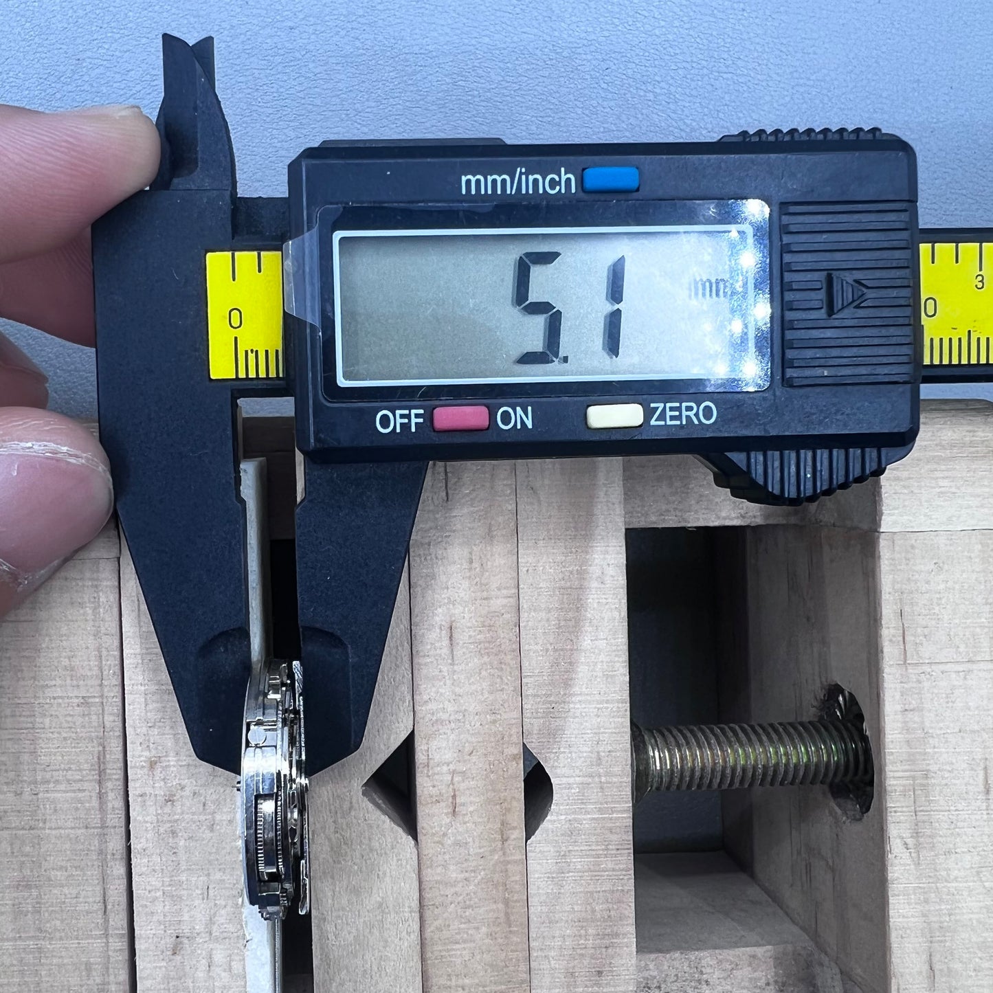 Silver 8205 2813 Automatic Mechanical Movement 2813 English Chinese Date Day