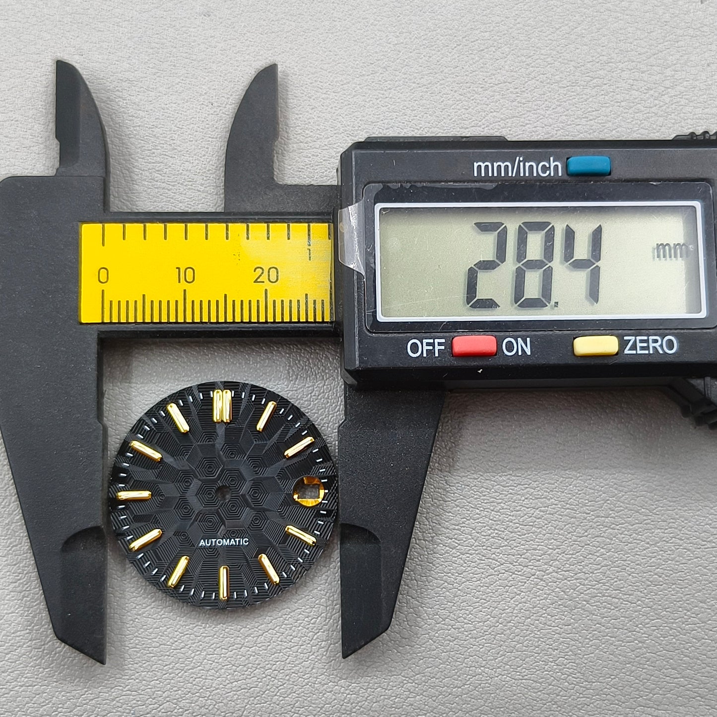 No Logo Black 28.5mm Golden Nail Constructed Lume Watch Dial Fit for NH35 NH36
