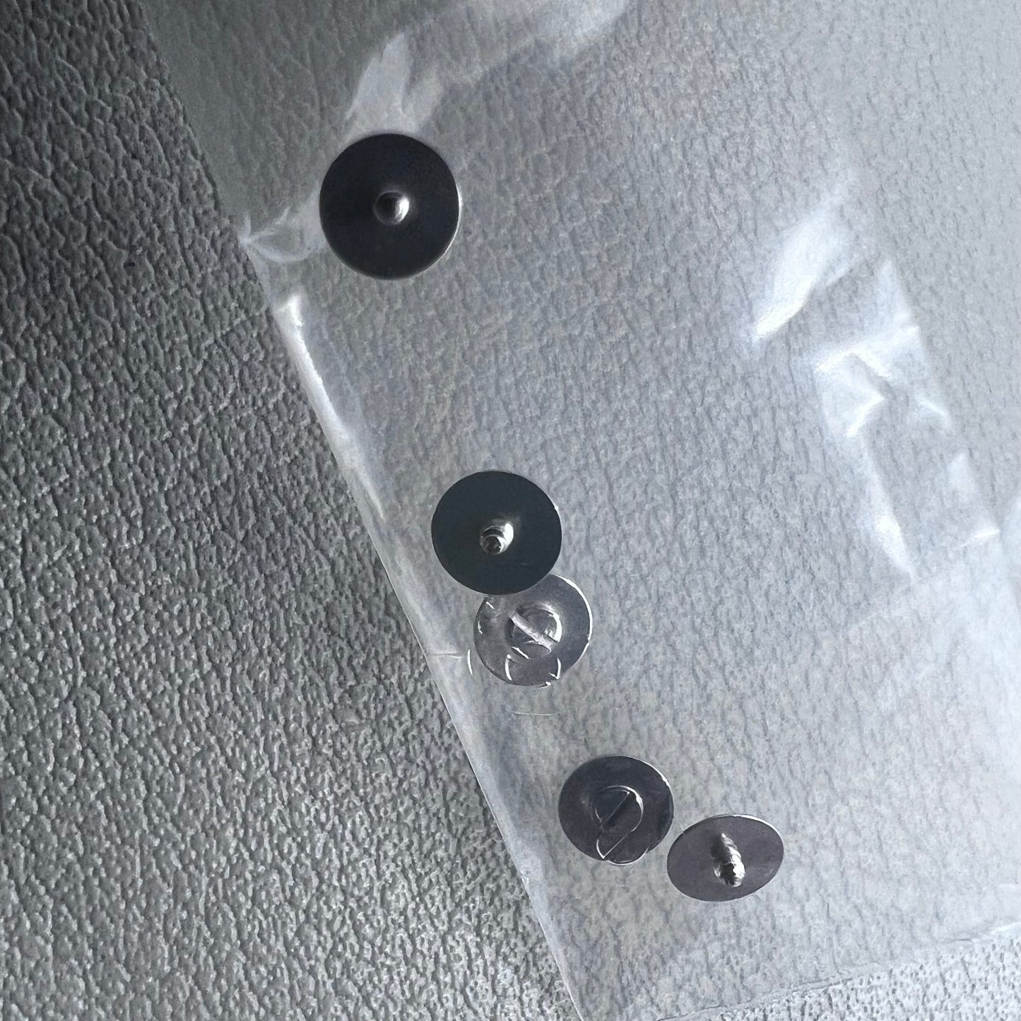 Set of 5 original screws for ETA C07.111 ratchet wheel, ensuring secure watch movement assembly.