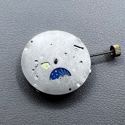 China 2813 8205 8215 automatic mechanical watch movement displaying moon phase at 6 o?clock for precise timekeeping