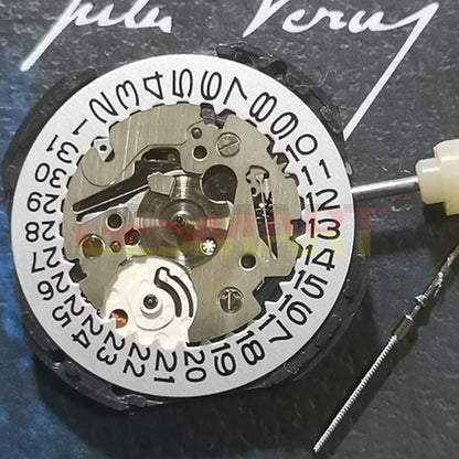 Japan Made YL42 quartz watch movement with 3 hands and date at 3 o'clock, ideal for watch repair parts.