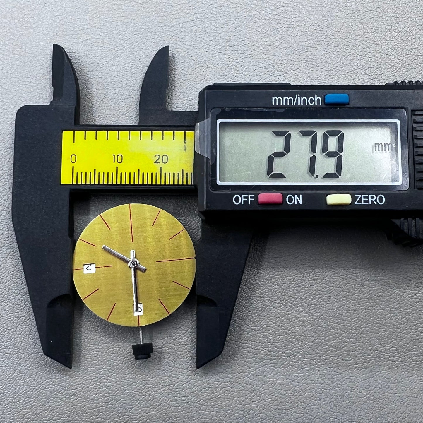 Seagull ST1812 automatic watch movement, 3 hands, ETA 2892A2 clone, precise mechanical accessory.