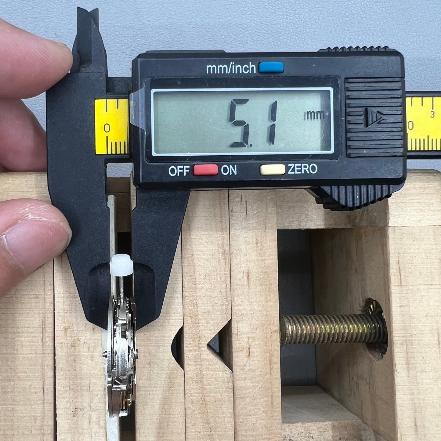 Mingzhu 8205 mechanisches Uhrwerk mit kleiner Sekunde bei 9 Uhr, zwei Zeiger, pr�zises Uhrwerk