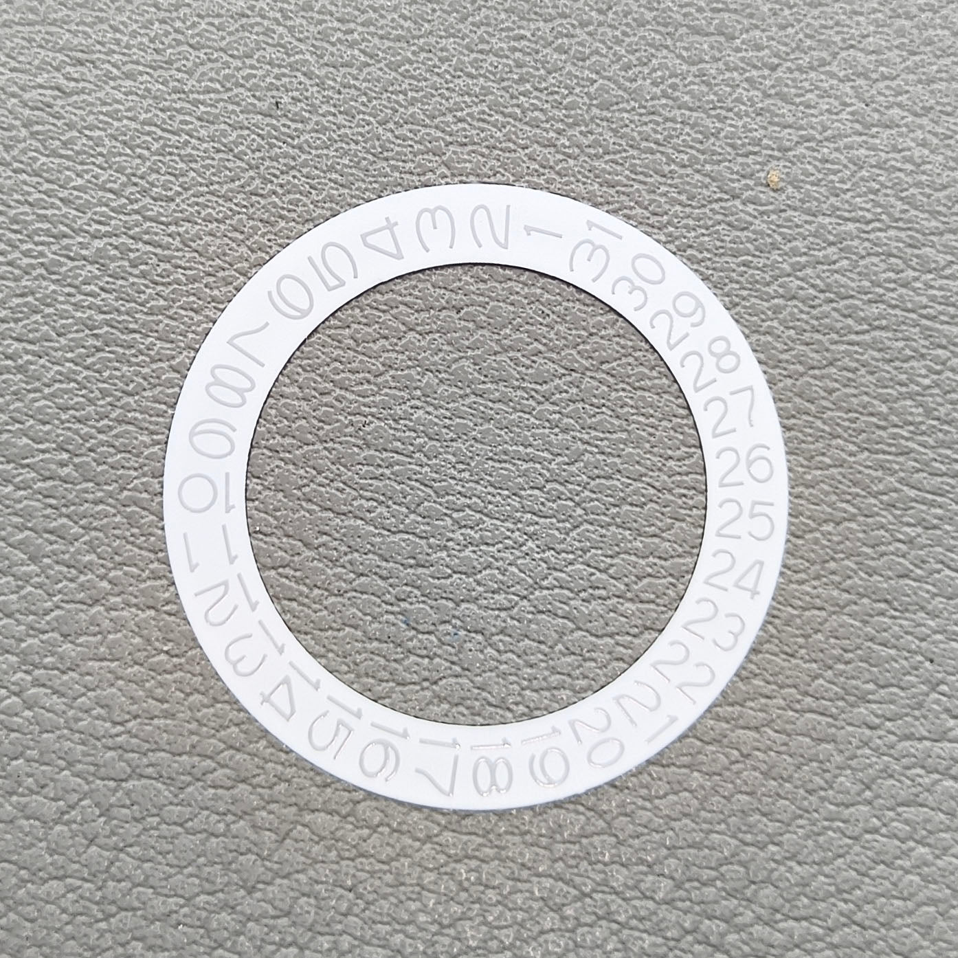 2 PIECES White Background Light Grey Character Disk Date Wheel for NH35 NH36