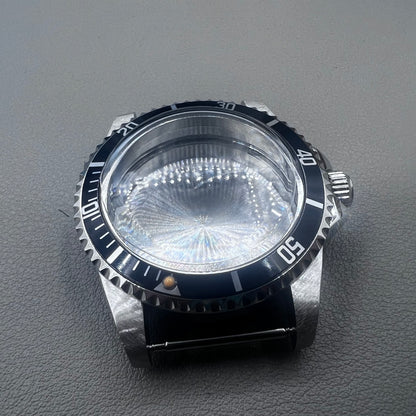 39.5mm stainless steel waterproof watch case with sapphire glass, compatible with NH35/36 movements.